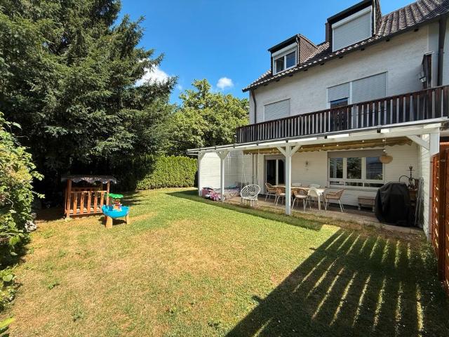 Familienfreundliches Reiheneckhaus mit Garten in Ramersdorf