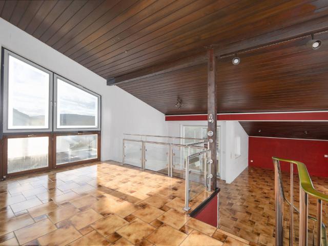 Familienfreundliches Reihenendhaus mit ELW und schönem Ausblick über Nöttingen