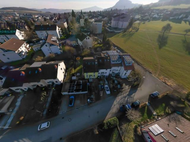 Familienfreundliches Reihenendhaus mit Garten und Garage in Engen 150 m² Wohnkomfort!
