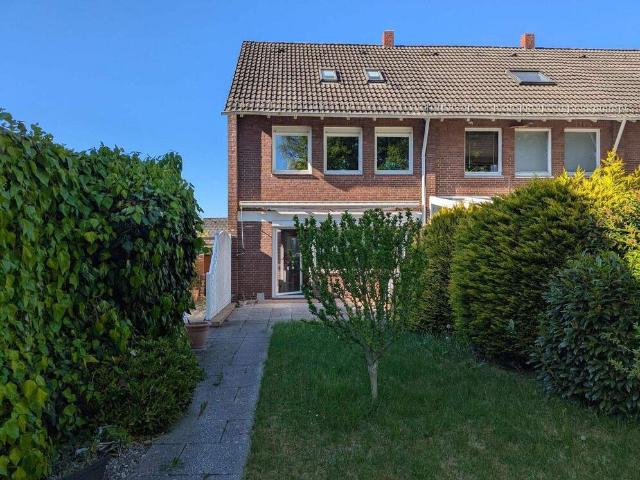 Familienfreundliches Reihenendhaus mit Garage in Bremen Schönebeck