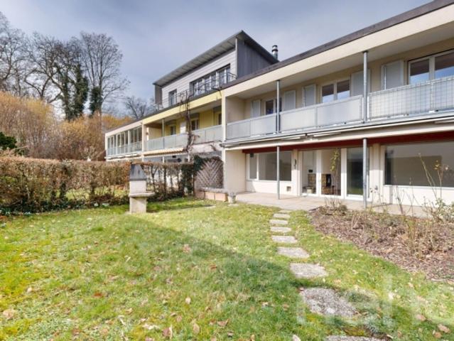 Familienfreundliches Reihenhaus mit Garten und Balkon in Oberwil BL