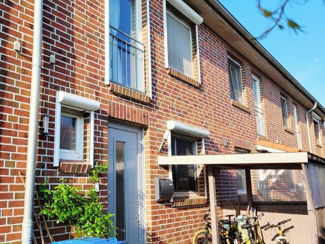 Familienfreundliches Reihenhaus 6 Zimmer zentral und doch ruhig gelegen BJ 2010
