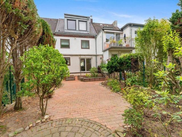 Familienfreundliches Reihenmittelhaus in attraktiver Lage mit Garten