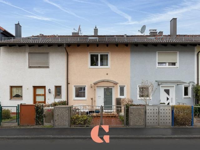 Familienfreundliches Reihenmittelhaus in U Bahn Nähe Gemütlich, modern & gut gelegen!