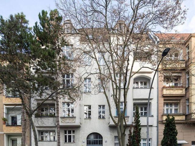 Familienfreundlicher Altbautraum: 3 Zimmer mit sonnigem Balkon zum perspektivischen Eigennutz!