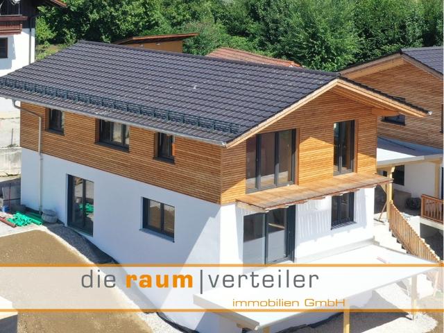 Familienglück mit Aussicht – Neubau EFH, 219 m² Wfl 7 Zimmer, Einzug Ende 2025