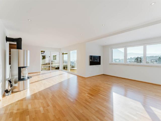 Familienglück mit Panoramablick! Architektenhaus in Mondseer Bestlage