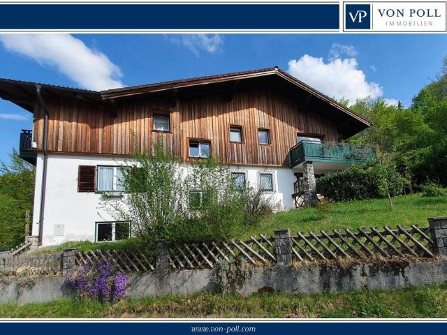 Familienglück Zweifamilienhaus mit Garage und Garten