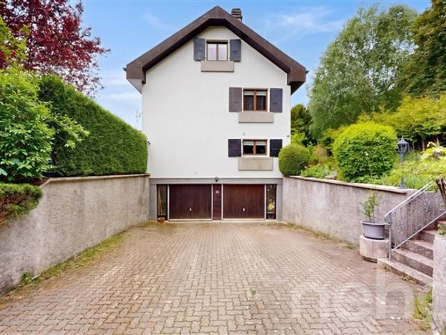 Familienhaus in Chambrelien