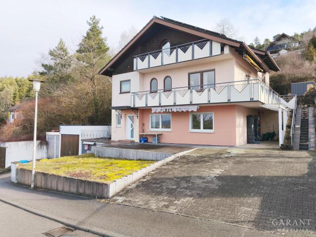 Familienhaus mit Einliegerwohnung und Photovoltaik ideal für Vermietung oder Mehrgenerationen
