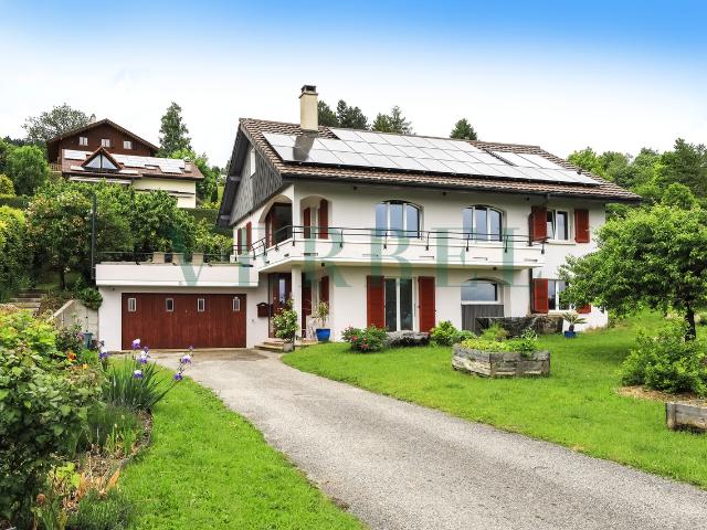 Familienhaus mit erstklassigen Dienstleistungen und privatem SPA