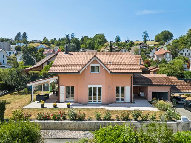 Familienhaus mit Potenzial für Studio oder Büro
