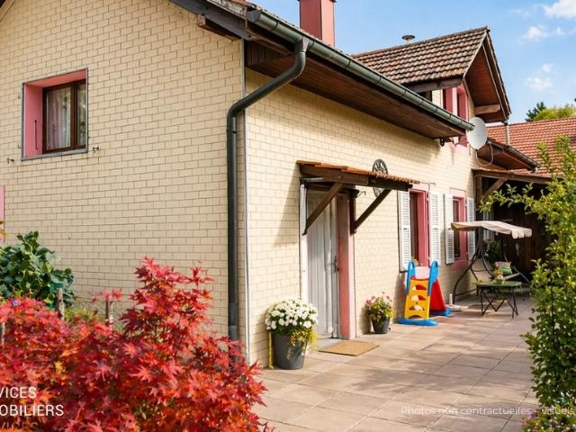 Familienhaus mit Terrasse, Garage, Nebengebäuden, selten!