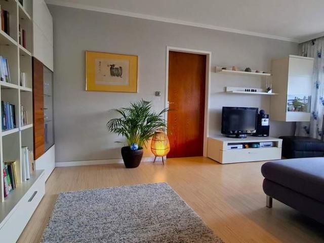 VERKAUFT Familienhit 4.Zi. Wohnung mit Loggia und Einzelgarage