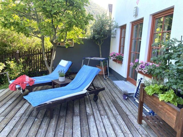 ! Familienhit mit Charme gut geschnittene Doppelhaushälfte mit Garten & Pool in Gaaden !