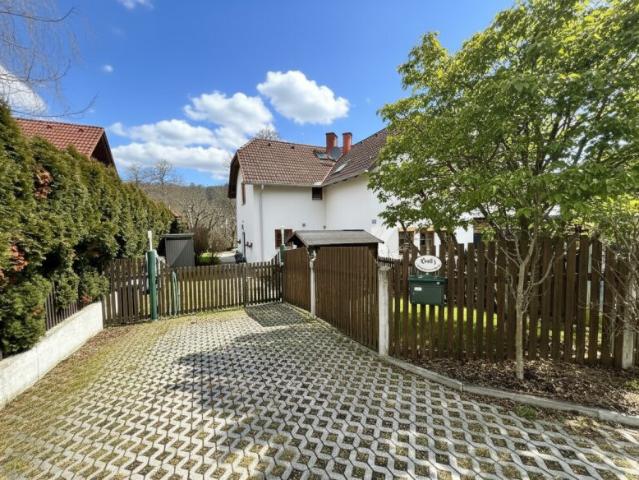 Familienhit mit Charme zum Toppreis ! gut geschnittene Doppelhaushälfte mit Garten & Pool in Gaaden