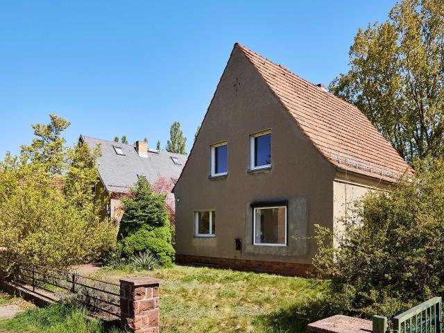 Familienidylle mit Neubau oder Sanierungsoption in Pankow