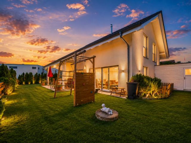 Familienparadies nahe der Aare modernes 6.5 Zimmer Einfamilienhaus mit Ausbaupotenzial