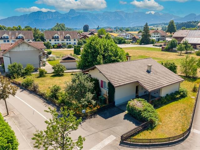 Familienparadies an ruhiger Lage mit herrlichem Garten