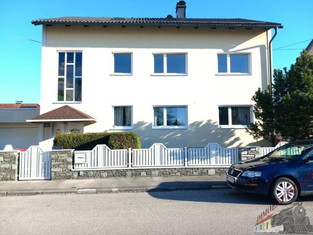 FAMILIENPARADIES GARTENWOHNUNG MIT HAUSCHARAKTER
