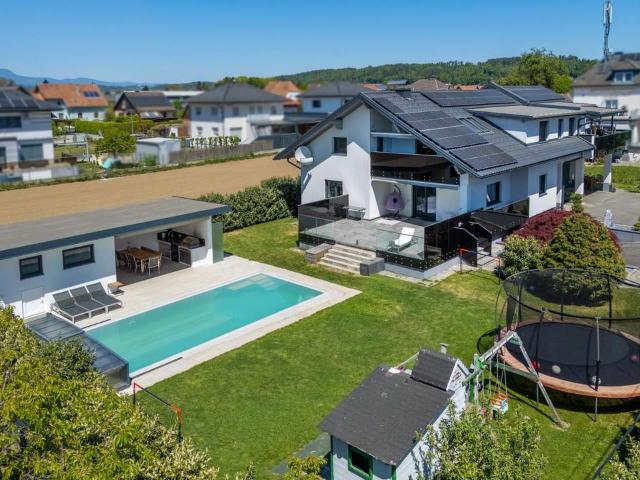 Familienparadies samt Pool und 4 Garagen in Gössendorf!