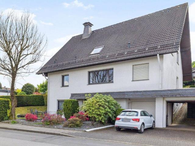 Familientraum mit Einliegerwohnung in ruhige Lage!