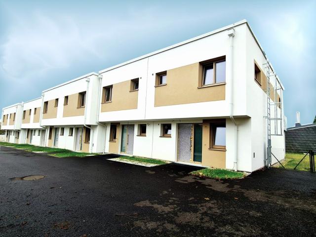 Familientraum in Massivbauweise Modernes Reihenhaus mit Garten inkl. PV ANLAGE