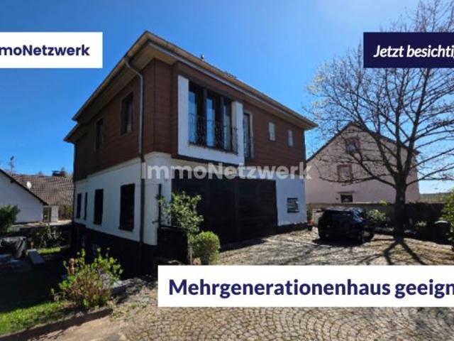 Familientraum in Neunkirchen: 205 m² Zweifamilienhaus mit Garten, Sauna, Loggia und Wintergarten