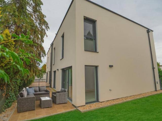 Familientraum vor den Toren Wiens – Belagsfertige Doppelhaushälfte mit Garten, Terrasse & 2 Stellplätzen!
