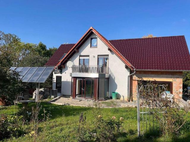 Familientraum: 110m² Wohnfläche auf 2.134m² Gartenparadies in Schlotheim