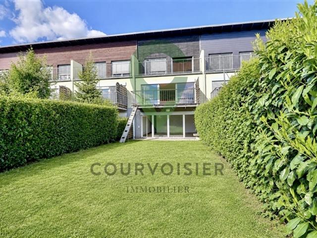 Familienvilla mit Garten, Terrasse und wunderschöner Aussicht – sofort verfügbar