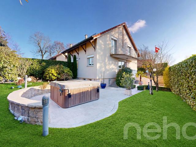 Familienvilla mit Garten und Jacuzzi in Founex