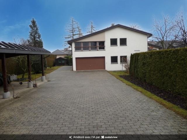 Familienvilla mit großem Garten – Founex