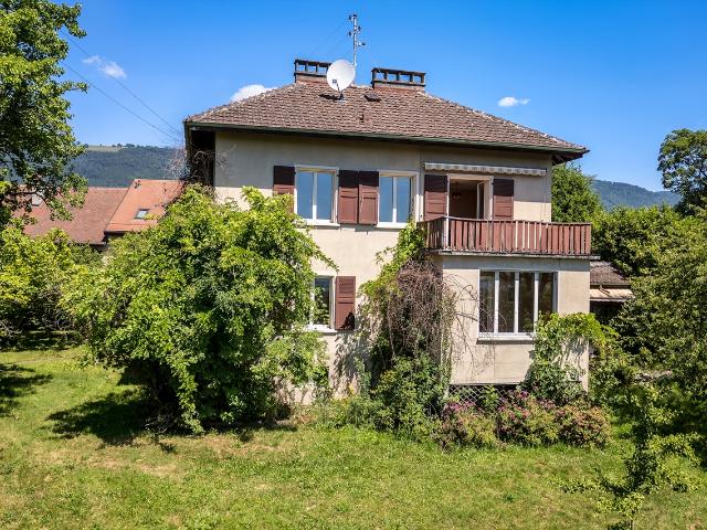 Familienvilla mit großem Potenzial in einer privilegierten Umgebung