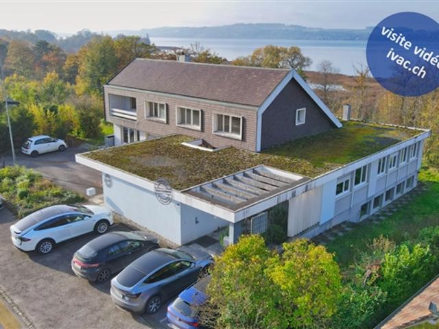 Familienvilla von 6.5 Zimmern Räumlichkeiten mit Seesicht in Meyriez