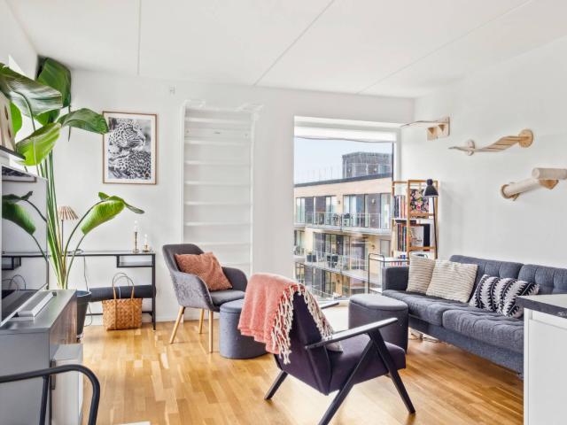 Familievenlig 4 værelses med stor sydvendt altan og fantastisk udsigt