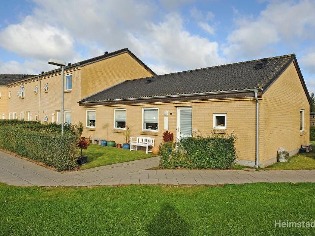 Familievenligt 4 værelses rækkehus i Odense NØ