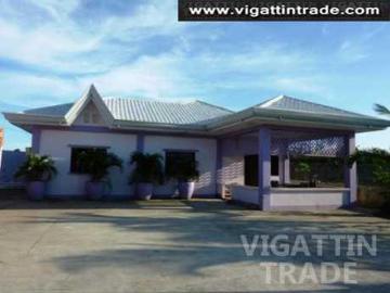 Family Compound on 1389 Lot