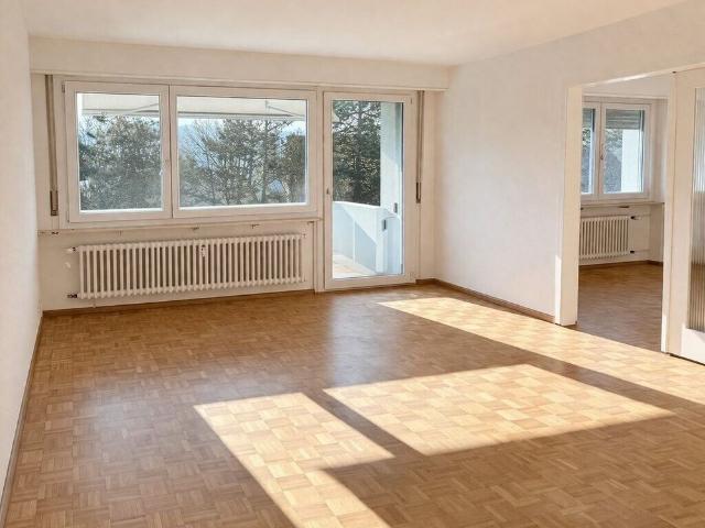 Family apartment seeks residents