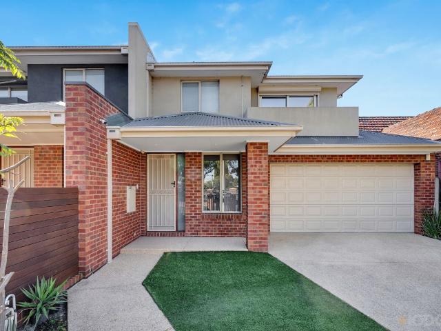 FAMILY DUPLEX + PRIME SCHOOL ZONE