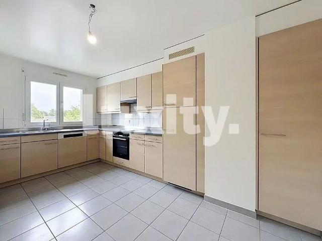 Family duplex with terrace – Comfort, volumes and tranquility in Plan les Ouates