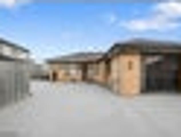 Family Friendly 4 Bedroom Brick and Tile Home