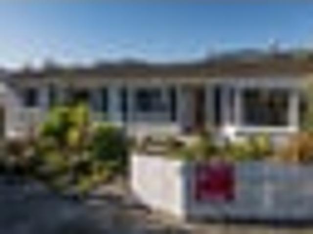 Family Friendly Gem in Prime Stoke Location