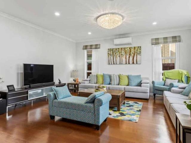 Family Friendly Flat Bush Home