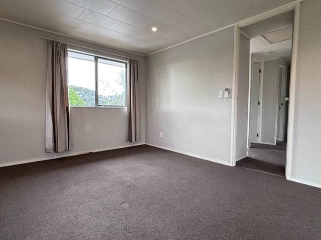 Family Friendly Home in Massey