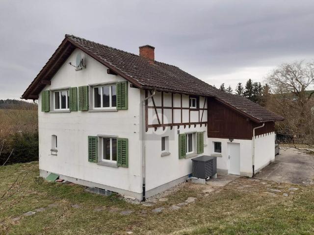 FAMILY FRIENDLY WITH A LARGE GARDEN