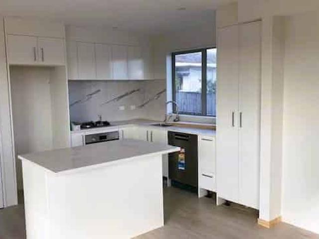 Modern Family Living in the Heart of Papatoetoe
