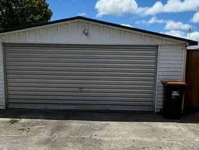 Family Home, 3 bedrooms plus outside rumpus room