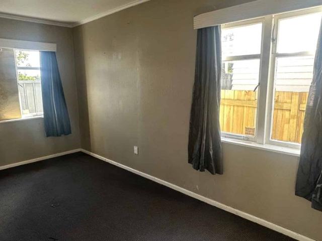 FAMILY HOME WAITING FOR YOU!