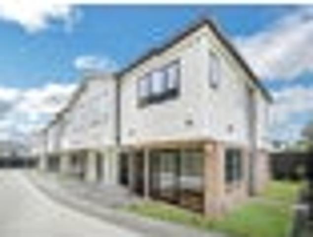FAMILY HOME Brand New Prime location